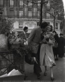20070914230709-pl005-b-paris-1950-posteres-robert-doisneau.jpg